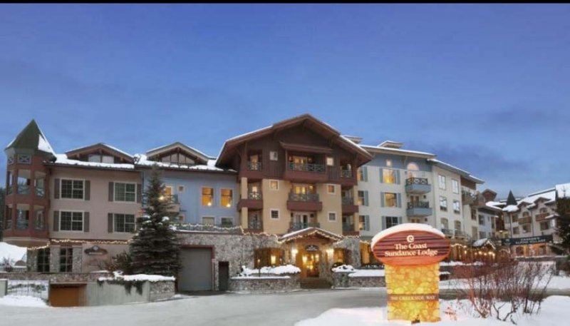 Coast Sundance Lodge condos at Peaks